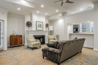 MAA Brookhaven in Atlanta, GA - Building Photo - Interior Photo