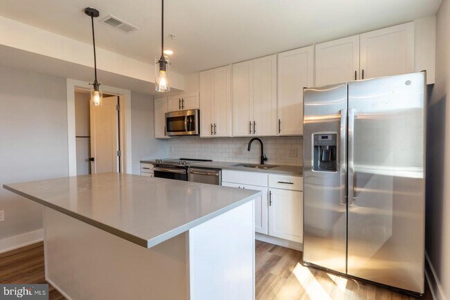 3965 Lancaster Ave in Philadelphia, PA - Building Photo - Building Photo