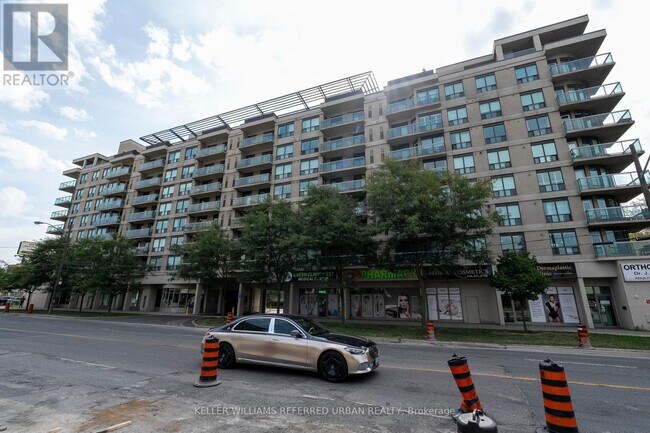 935 Sheppard Ave W in Toronto, ON - Building Photo - Building Photo