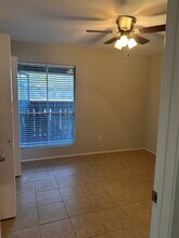 5665 Birchmont Dr in Houston, TX - Building Photo - Building Photo