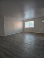 1917 Gates St in Los Angeles, CA - Building Photo