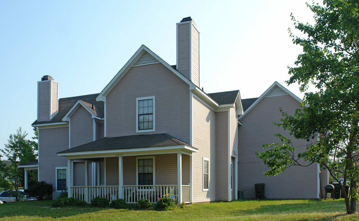 4309 Presley Ct in Raleigh, NC - Foto de edificio