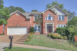 1300 Buckingham Cir in Franklin, TN - Building Photo