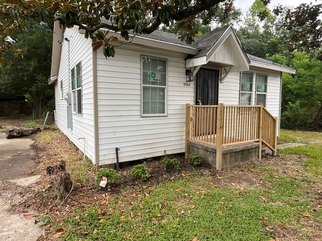 property at 2965 Ontario St