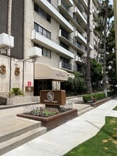 10535 Wilshire Blvd, Unit 1208 in Los Angeles, CA - Building Photo - Building Photo