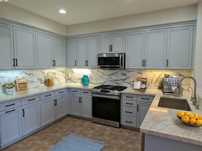 912 Joree Ln in San Ramon, CA - Foto de edificio - Building Photo