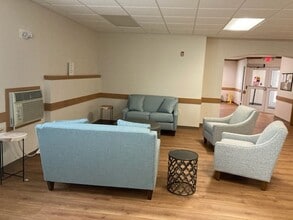 RIVERVIEW MANOR in Racine, WI - Building Photo - Building Photo