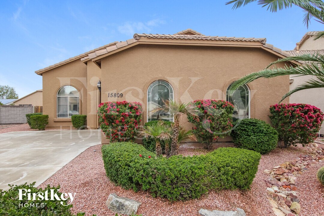 15809 N 156th Ct in Surprise, AZ - Building Photo