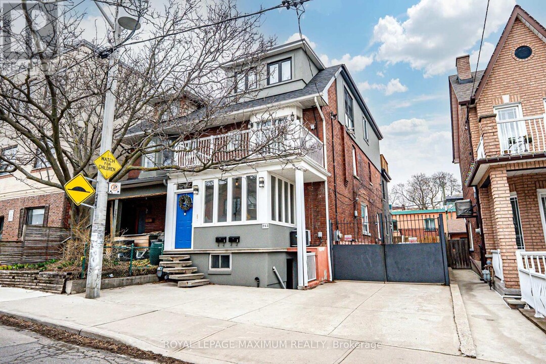 263 Brock Ave in Toronto, ON - Building Photo