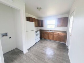 15015 Hackney Dr in St. Robert, MO - Building Photo - Building Photo
