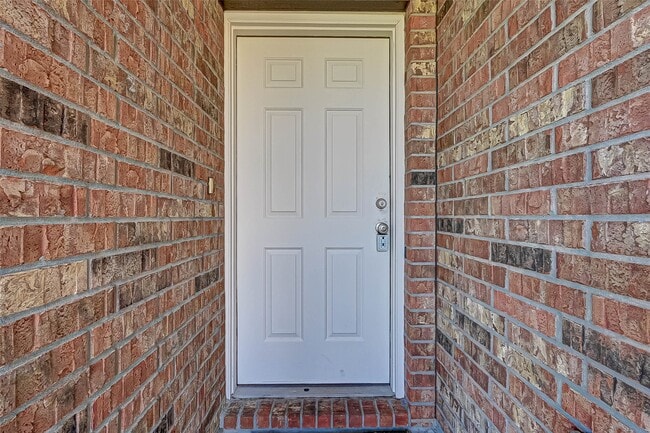 property at 1830 Artem Ct