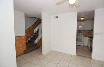 2332 Huntington Green Ct in Orlando, FL - Building Photo - Building Photo