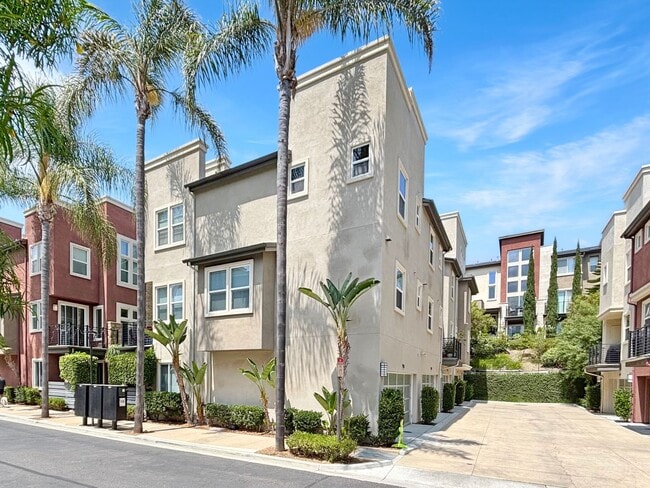 7882 Inception Way in San Diego, CA - Foto de edificio - Building Photo