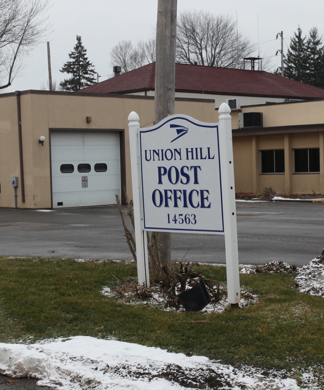 82 Ridge Rd in Union Hill, NY - Foto de edificio - Building Photo