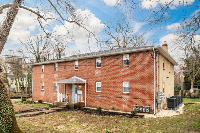 Valley Apartments in Elkins Park, PA - Building Photo - Building Photo