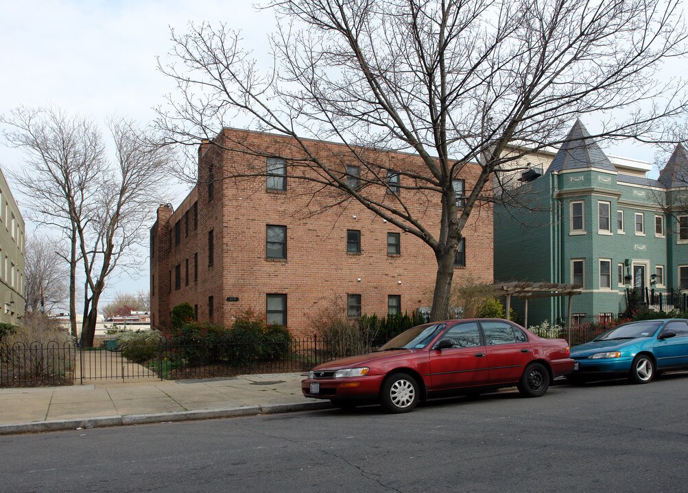 317-319 12th St NE in Washington, DC - Building Photo