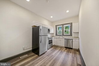 119 S Broad St in Kennett Square, PA - Building Photo - Building Photo