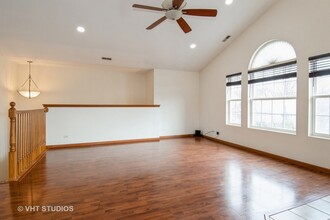 2917 Stonewater Dr in Naperville, IL - Building Photo - Building Photo