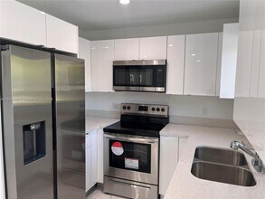 21226 SW 119th Ave in Miami, FL - Building Photo - Building Photo