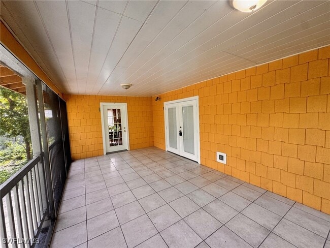 6145 Bathey Ln in Naples, FL - Building Photo - Building Photo