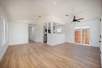 2716 Yreka Ave in Sacramento, CA - Building Photo - Building Photo