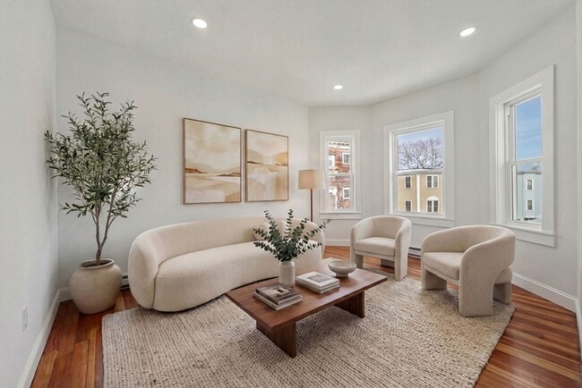 property at 53 Woodford St