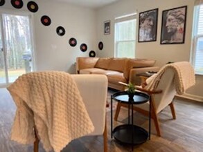 125 E Sunrise Ln in Summerville, SC - Foto de edificio - Building Photo