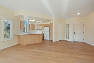 655 Columbia St in San Diego, CA - Building Photo - Building Photo