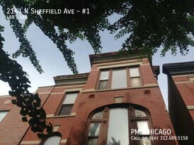 2141 N Sheffield Ave in Chicago, IL - Foto de edificio - Building Photo