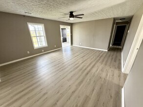 660 Jones Knob Rd in Somerset, KY - Building Photo - Building Photo