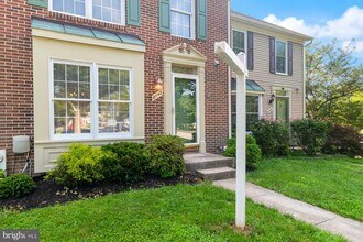 8742 Manahan Dr in Ellicott City, MD - Building Photo - Building Photo