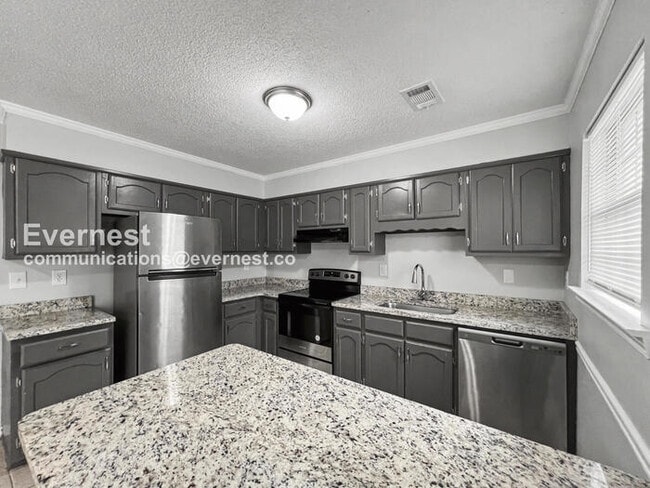 10005 Riggan Dr in Olive Branch, MS - Building Photo - Building Photo