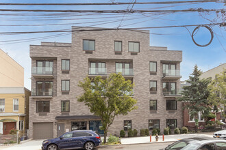 The Alexandra in Astoria, NY - Building Photo - Building Photo