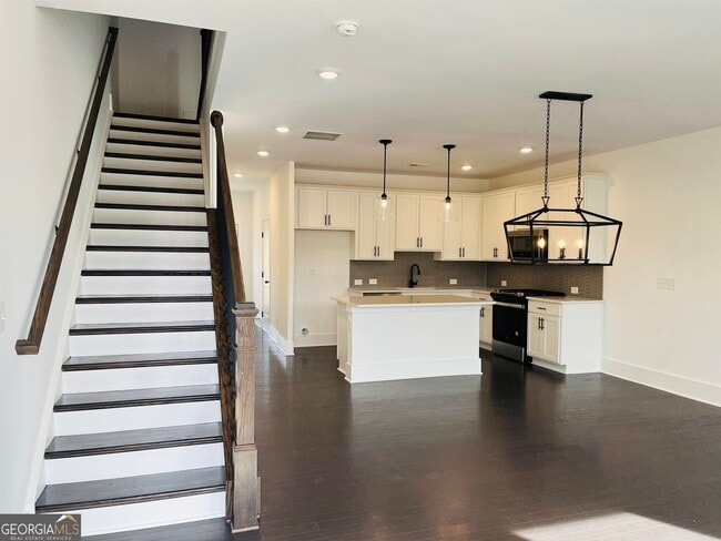 1568 Driggs Dr NW in Atlanta, GA - Building Photo - Building Photo