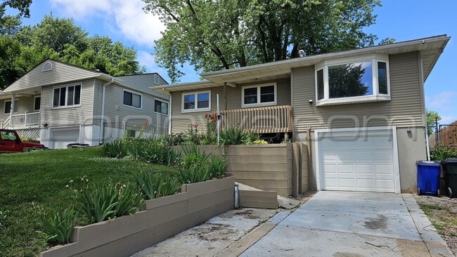 1510 14th Ave SW in Cedar Rapids, IA - Building Photo - Building Photo
