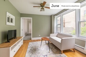 Private bedroom in 4 bed/2 bath Home in Chicago, IL - Building Photo - Building Photo
