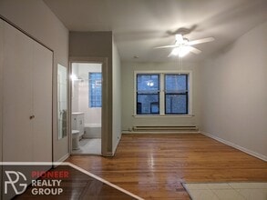 1044 W George St, Unit #1050-205 in Chicago, IL - Building Photo - Building Photo