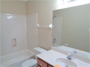 13132 Sandbourne Cross in Olive Branch, MS - Foto de edificio - Building Photo