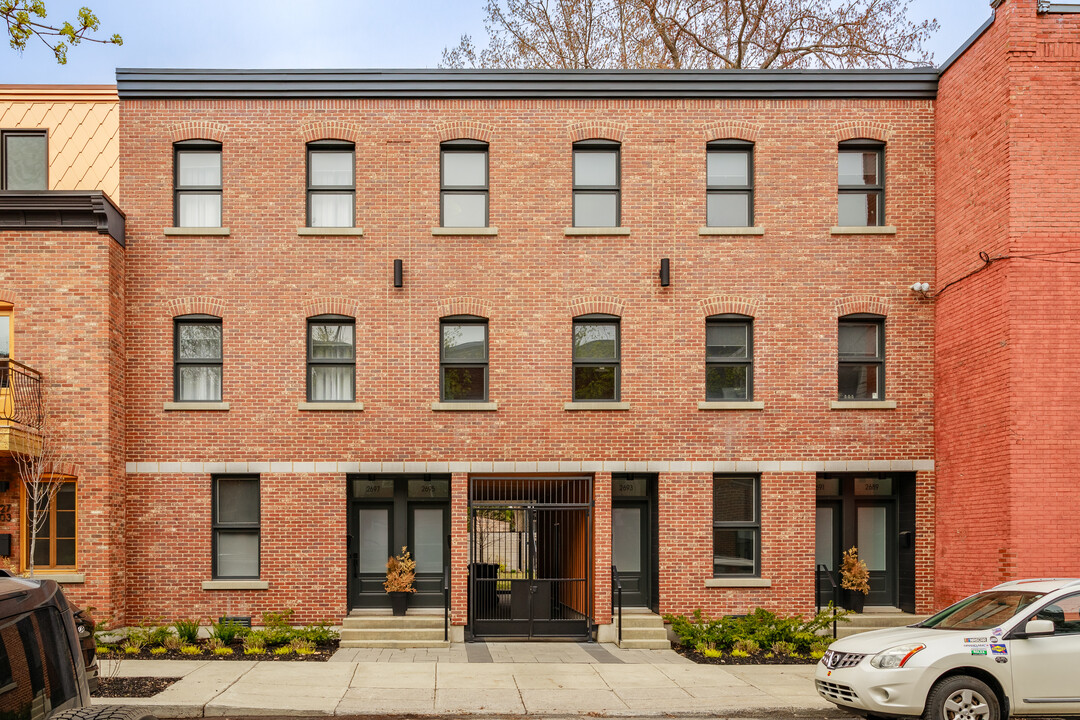 2709 Saint-Charles Rue in Montréal, QC - Building Photo