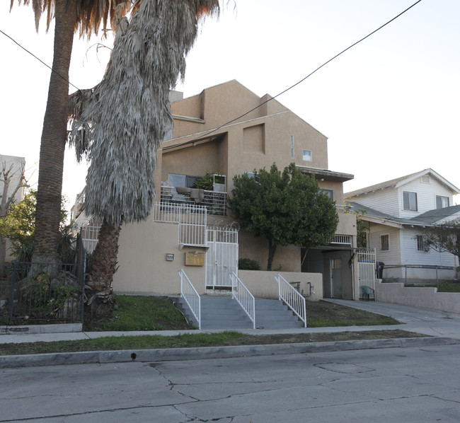 706 Imogen Ave in Los Angeles, CA - Building Photo - Building Photo