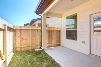 12243 Roy Mix Bohn Lane in Houston, TX - Building Photo - Building Photo