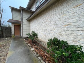 1218 Royal Crest Dr in Killeen, TX - Building Photo - Building Photo