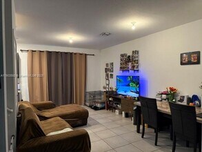 2357 SE 10th St in Homestead, FL - Building Photo - Building Photo