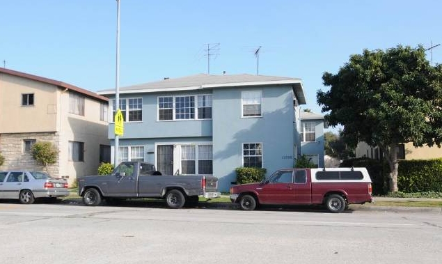 11590 Gateway Blvd in Los Angeles, CA - Building Photo