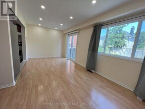 51 Hood Crescent in Brampton, ON - Building Photo - Building Photo