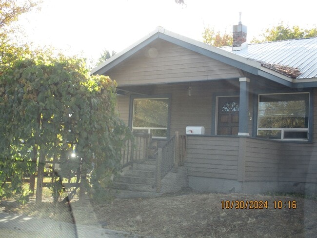 1012 Y Ave in La Grande, OR - Building Photo - Building Photo