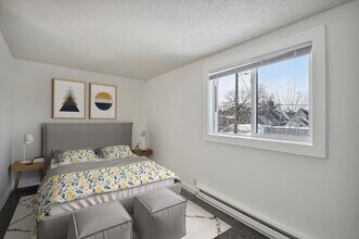 2704 Garfield Ave in Minneapolis, MN - Building Photo - Building Photo