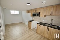 8857 Carson Way SW in Edmonton, AB - Building Photo - Building Photo