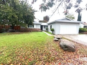 4548 N Meridian Ave in Fresno, CA - Building Photo - Building Photo