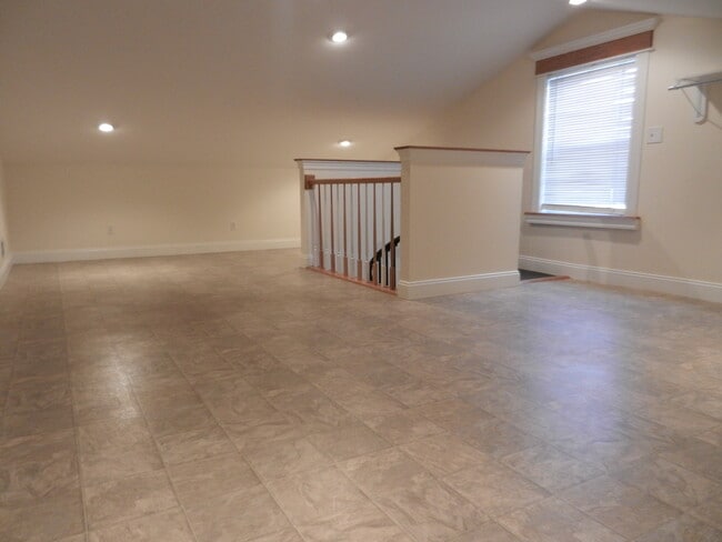 9 Frankwyn St, Unit 9 Frankwyn Street in East Longmeadow, MA - Building Photo - Building Photo